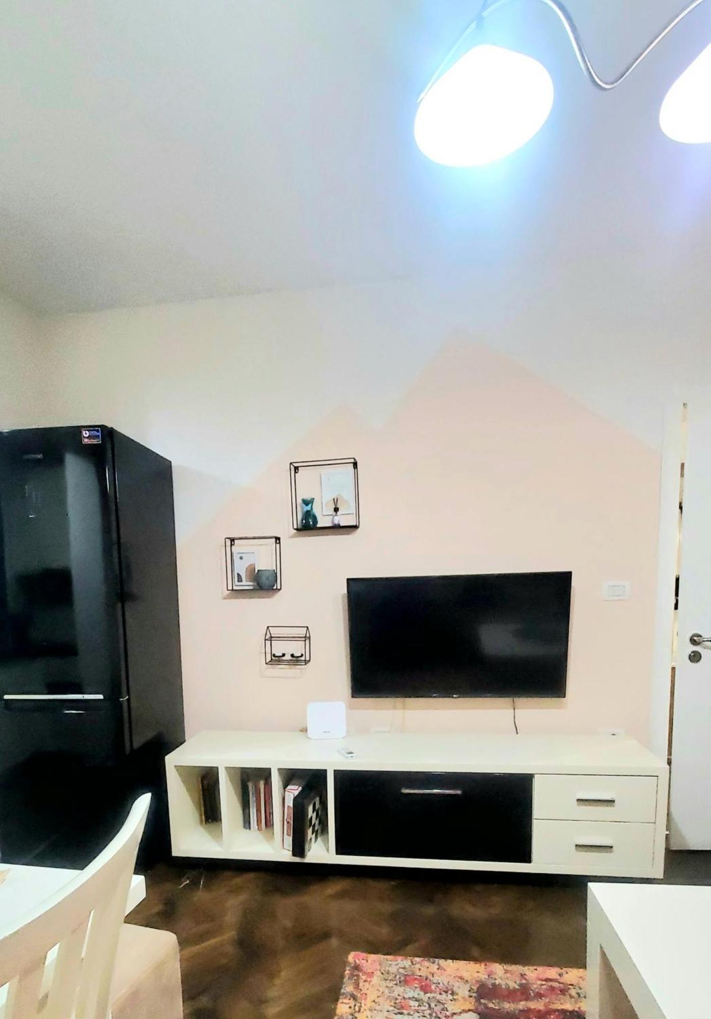Tulips Central - Entire Apartment Τίρανα Εξωτερικό φωτογραφία